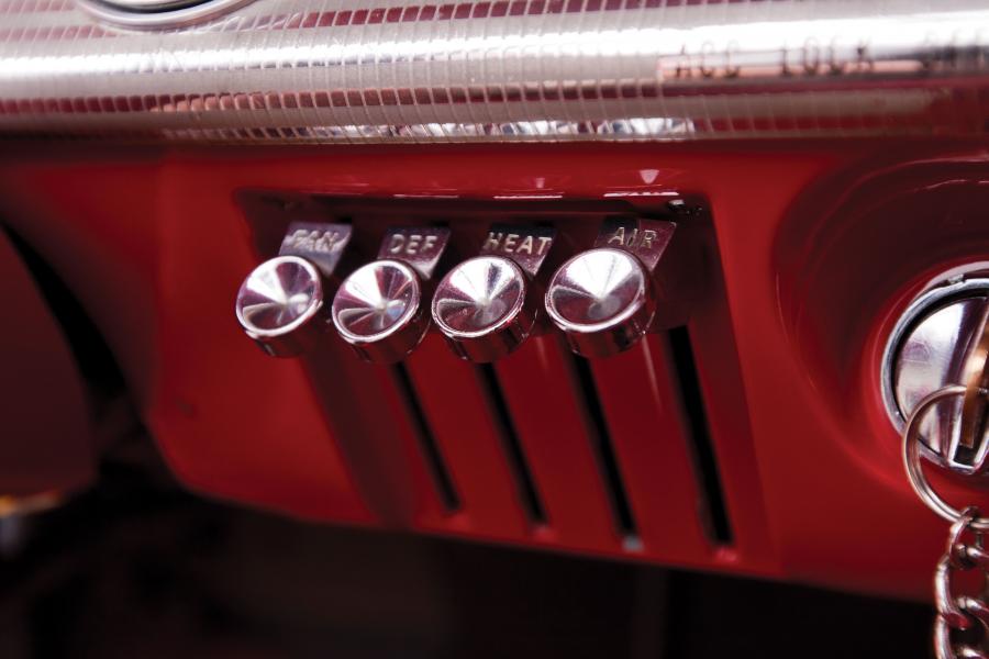  Chevrolet Impala SS Convertible Coupe 1962 года  (фото 13 из 23)
